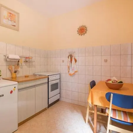 Saulan - One Bedroom With Balcony And Garden View