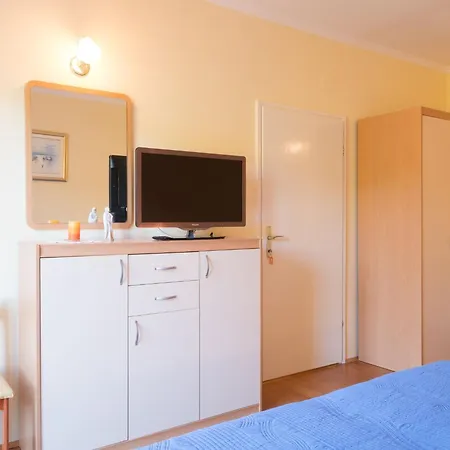 Saulan - One Bedroom With Balcony And Garden View