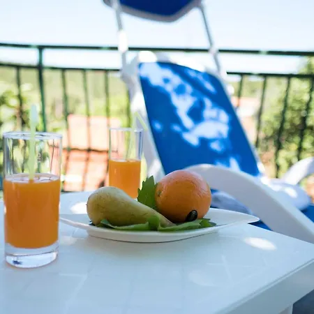 Saulan - One Bedroom With Balcony And Garden View Apartment *